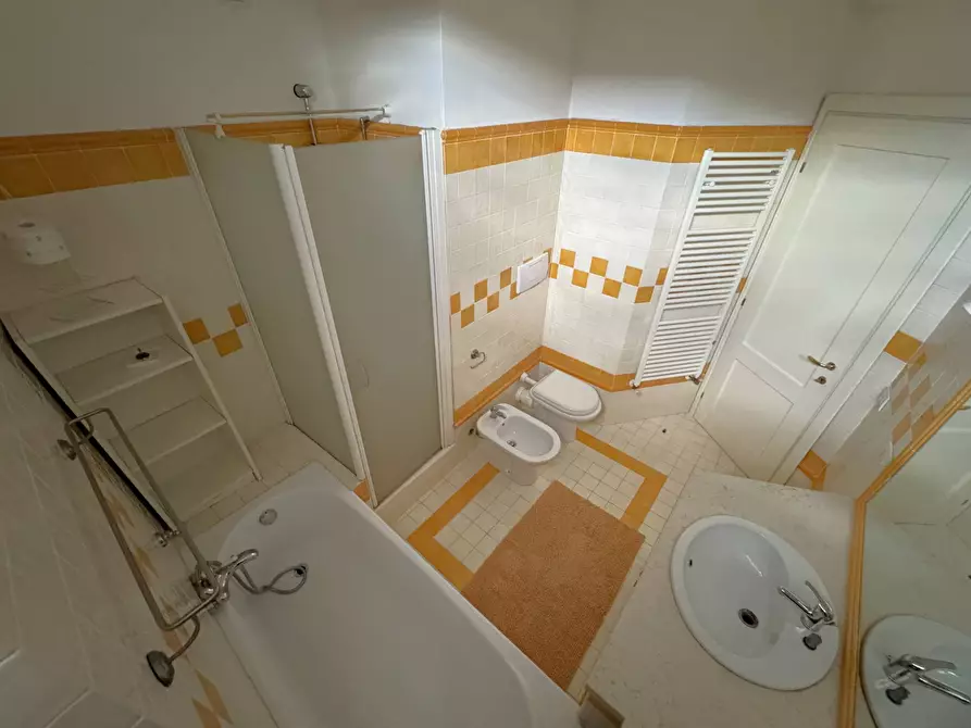 Immagine 14 di Casa indipendente in vendita  snc a Fermo