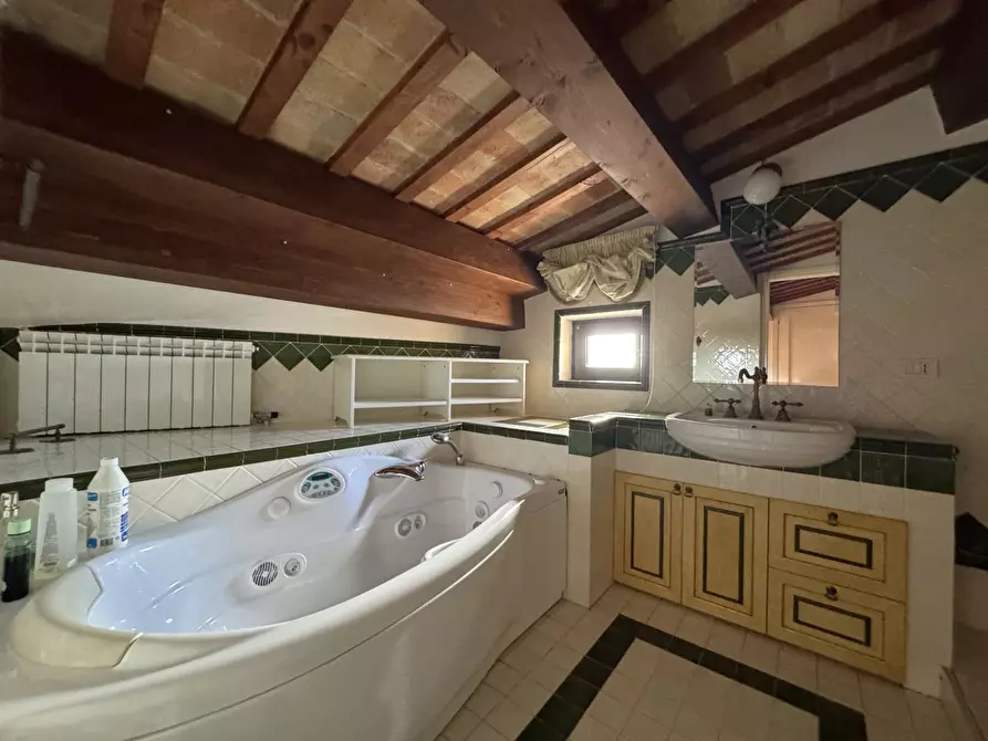 Immagine 22 di Casa indipendente in vendita  snc a Fermo