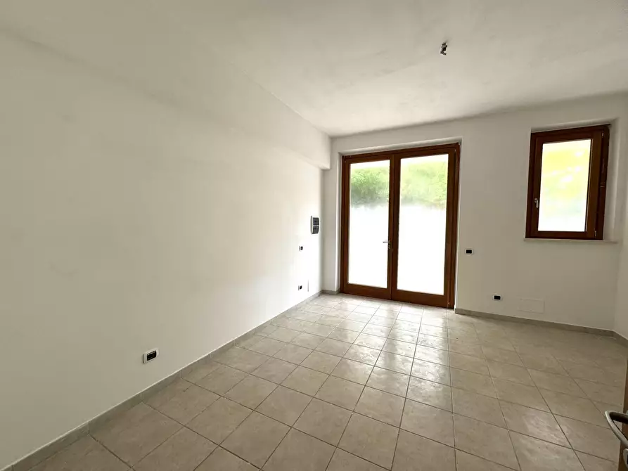 Immagine 4 di Locale commerciale in vendita  snc a Altidona