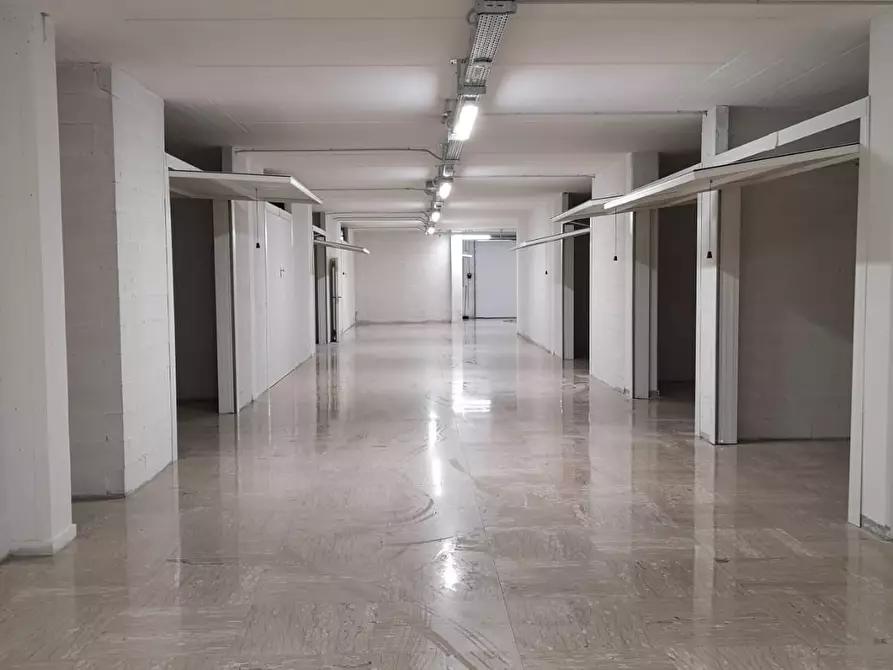 Immagine 2 di Box auto in vendita  snc a Porto San Giorgio