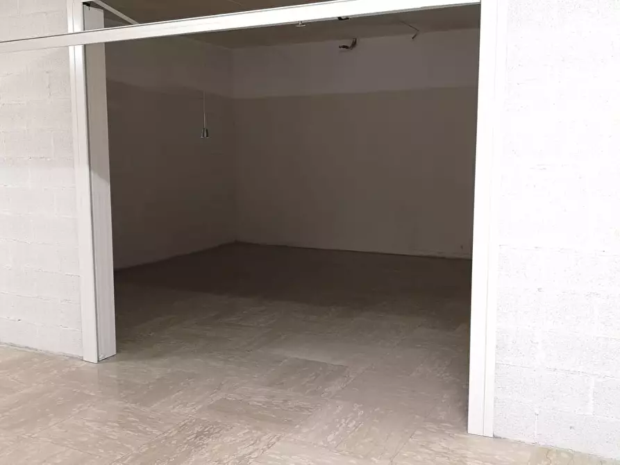 Immagine 4 di Box auto in vendita  snc a Porto San Giorgio