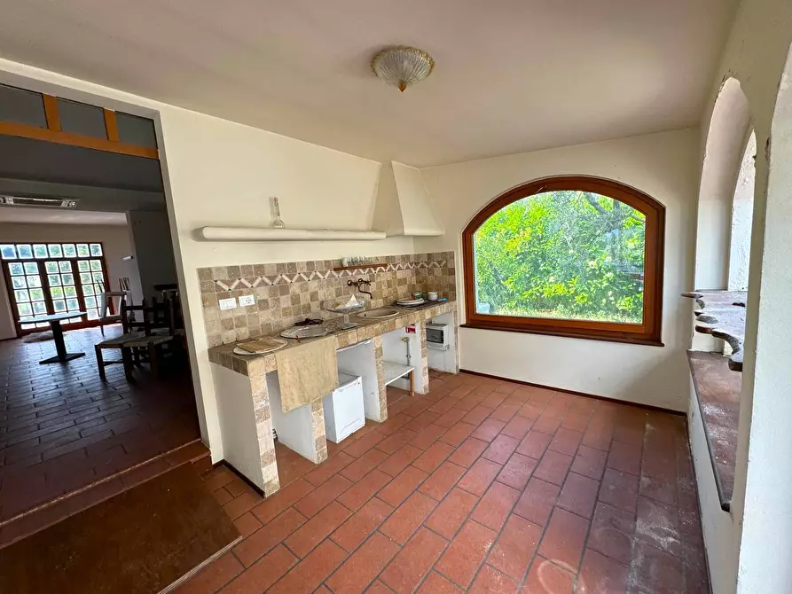 Immagine 10 di Locale commerciale in affitto  snc a Fermo