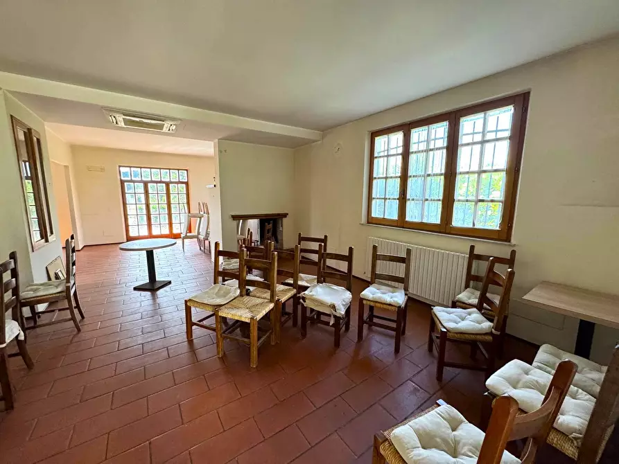 Immagine 6 di Locale commerciale in affitto  snc a Fermo