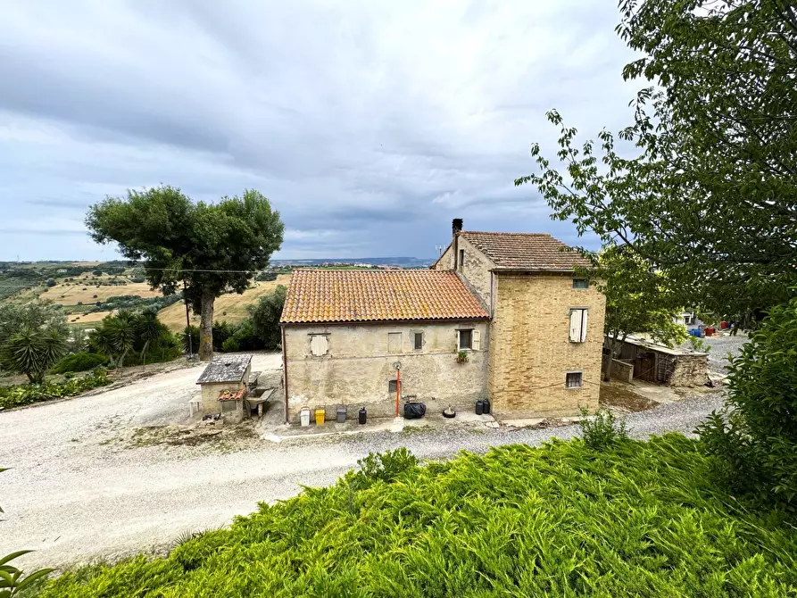 Immagine 3 di Rustico / casale in vendita  snc a Fermo