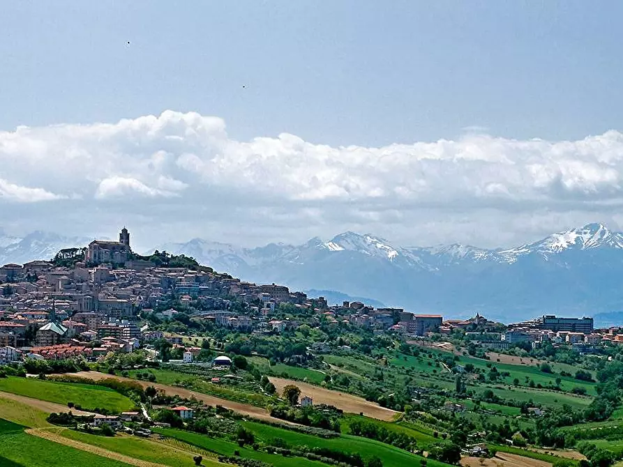 Immagine 11 di Rustico / casale in vendita  snc a Fermo