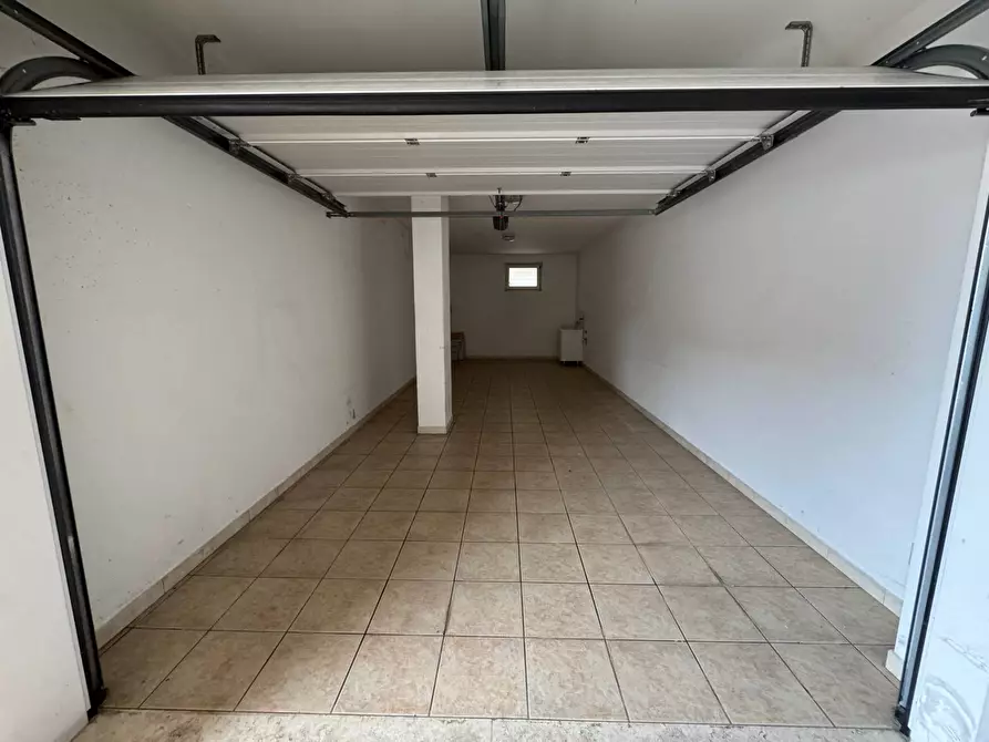 Immagine 19 di Appartamento in vendita  snc a Fermo