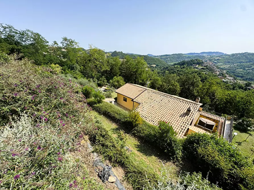 Immagine 2 di Villa in vendita  28 a Amandola