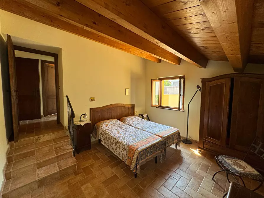 Immagine 14 di Villa in vendita  28 a Amandola