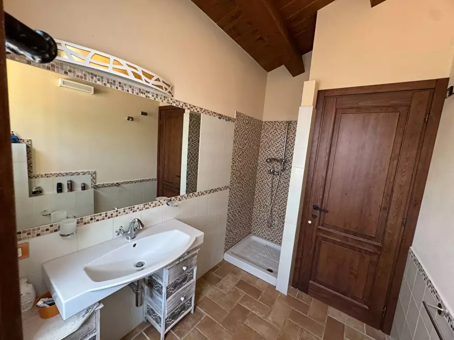 Immagine 19 di Villa in vendita  28 a Amandola