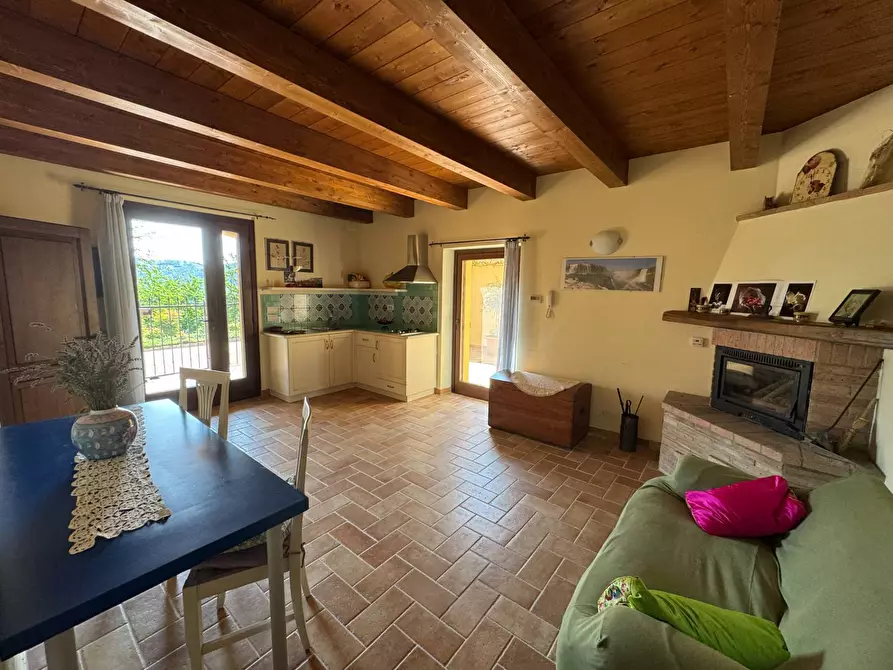 Immagine 22 di Villa in vendita  28 a Amandola