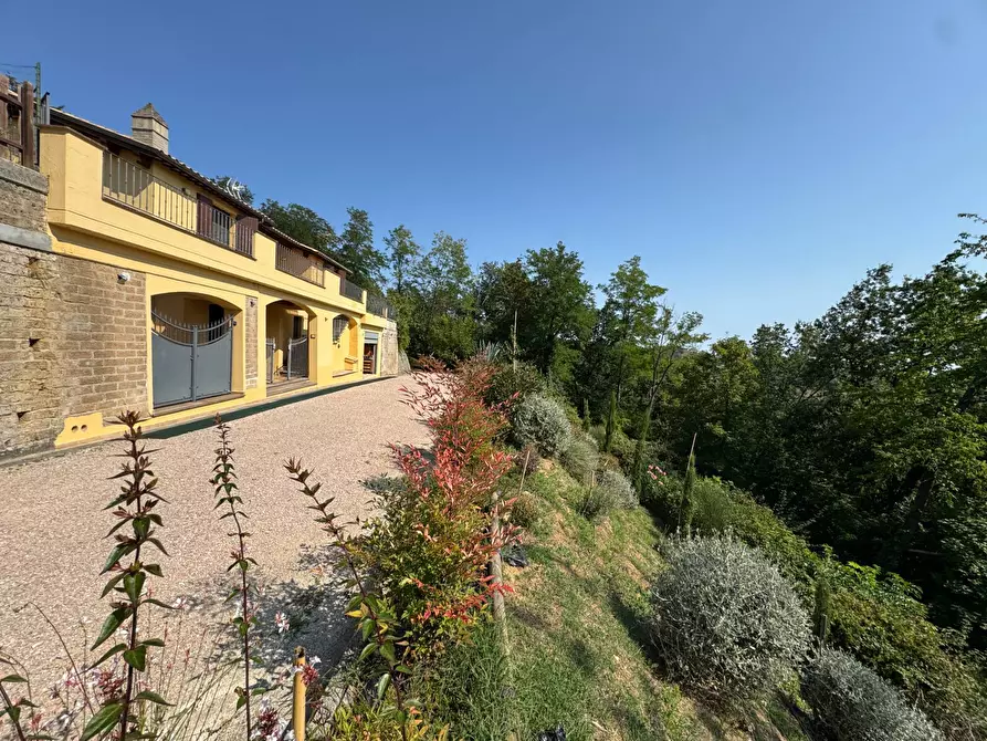 Immagine 27 di Villa in vendita  28 a Amandola