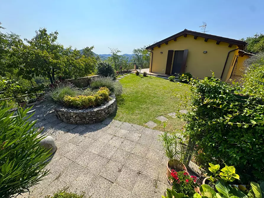 Immagine 4 di Villa in vendita  28 a Amandola