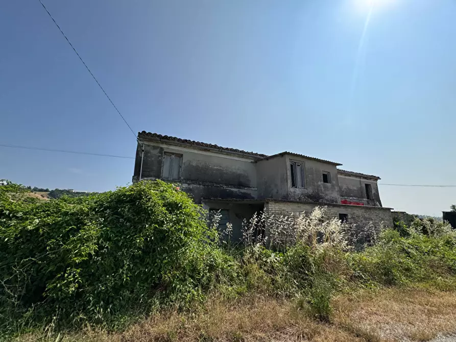 Immagine 2 di Rustico / casale in vendita  snc a Ponzano Di Fermo