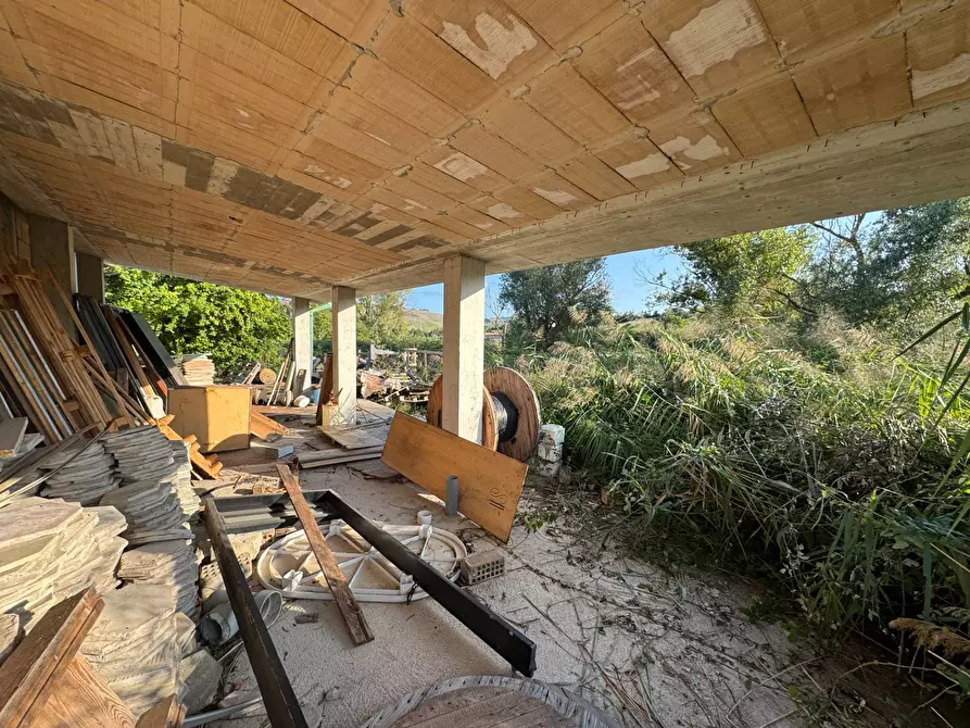 Immagine 6 di Magazzino in vendita  a Fermo