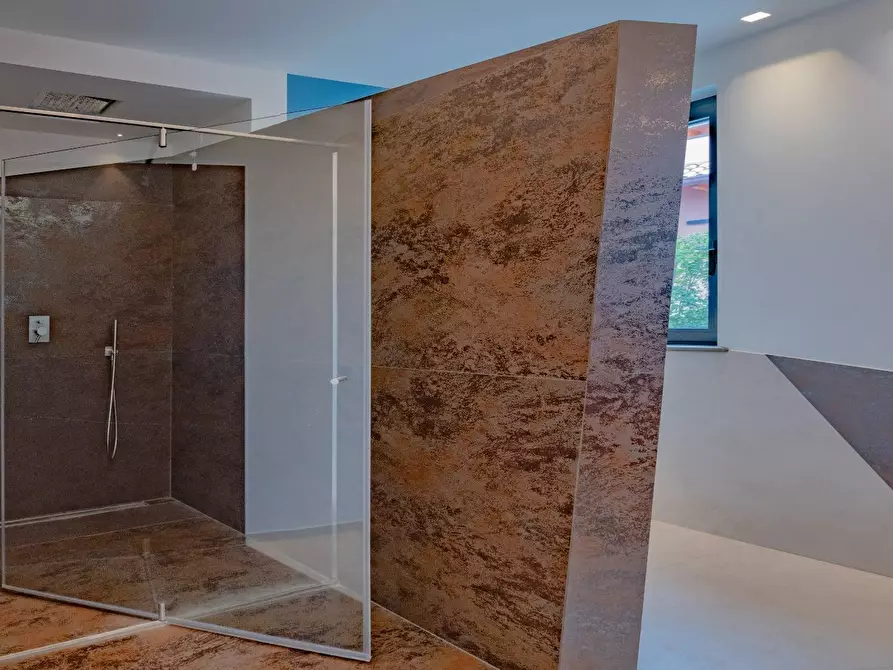 Immagine 15 di Villa in vendita  snc a Fermo