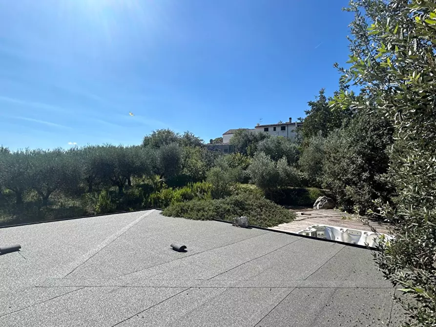 Immagine 17 di Villa in vendita  snc a Fermo