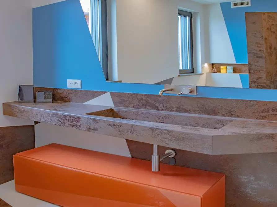 Immagine 13 di Villa in vendita  snc a Fermo