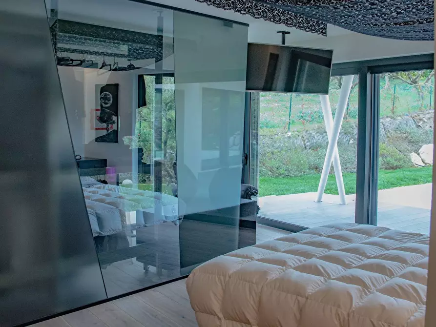 Immagine 12 di Villa in vendita  snc a Fermo