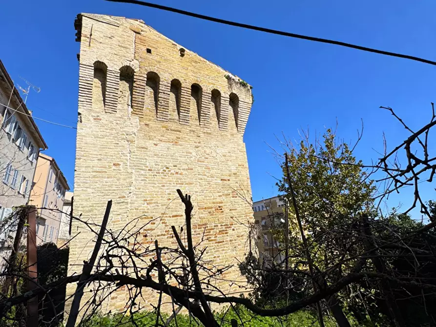 Immagine 9 di Casa indipendente in vendita  snc a Fermo