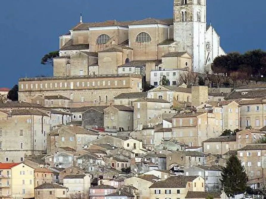 Immagine 12 di Casa indipendente in vendita  snc a Fermo