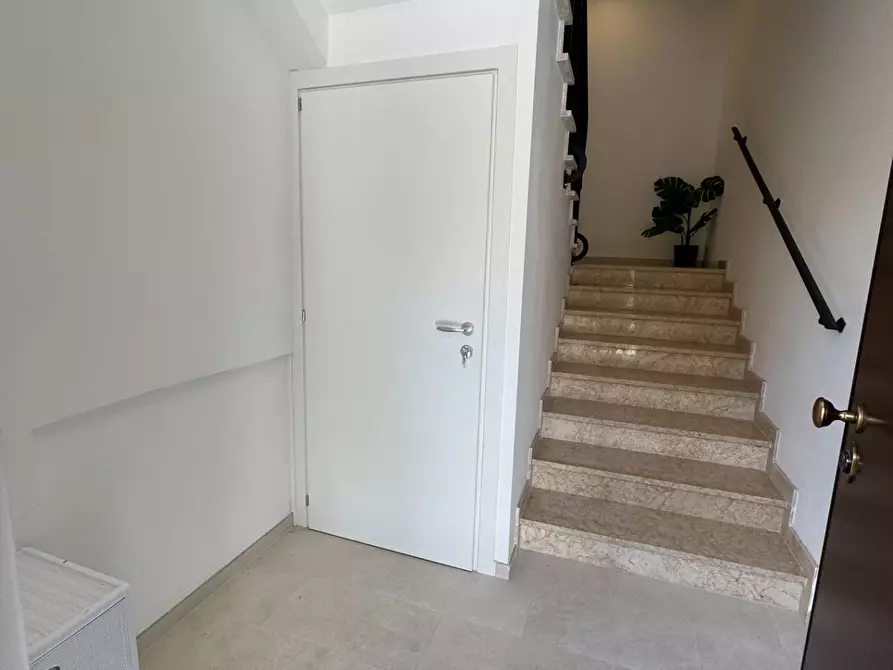 Immagine 4 di Casa indipendente in vendita  snc a Fermo