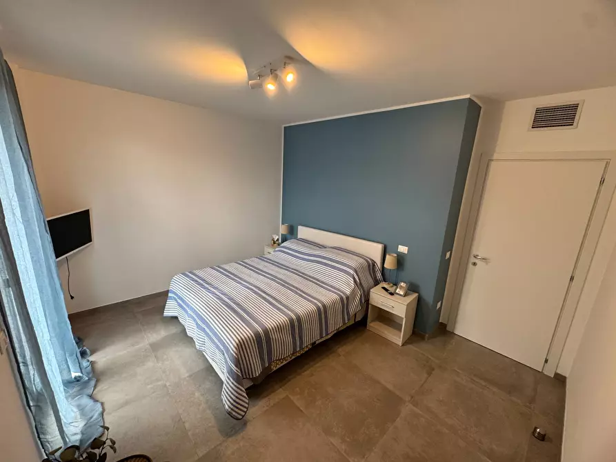 Immagine 10 di Casa indipendente in vendita  snc a Fermo