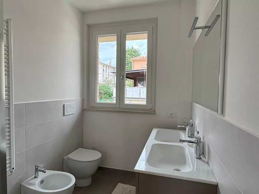 Immagine 12 di Casa indipendente in vendita  snc a Fermo