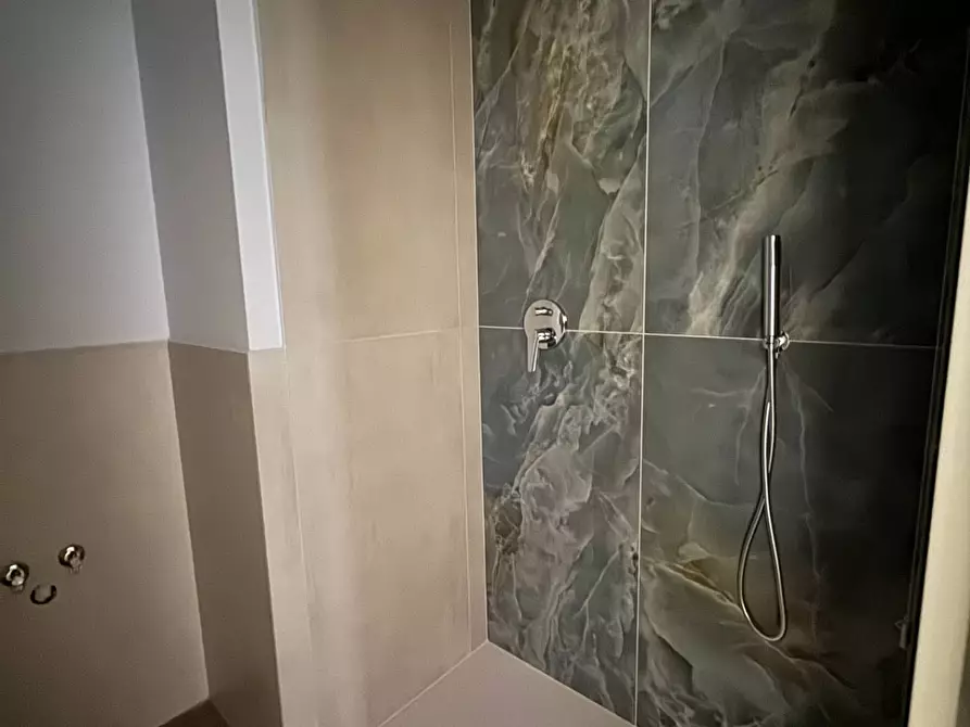 Immagine 13 di Appartamento in vendita  snc a Porto San Giorgio