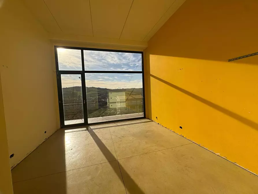 Immagine 4 di Locale commerciale in affitto  a Fermo