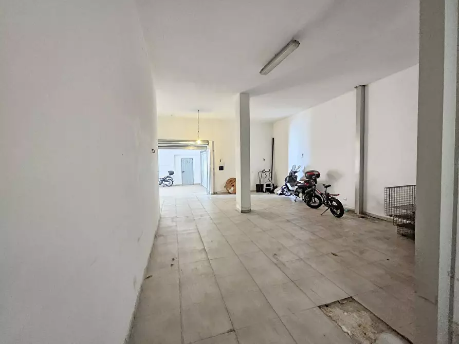 Immagine 3 di Box auto in vendita  snc a Fermo