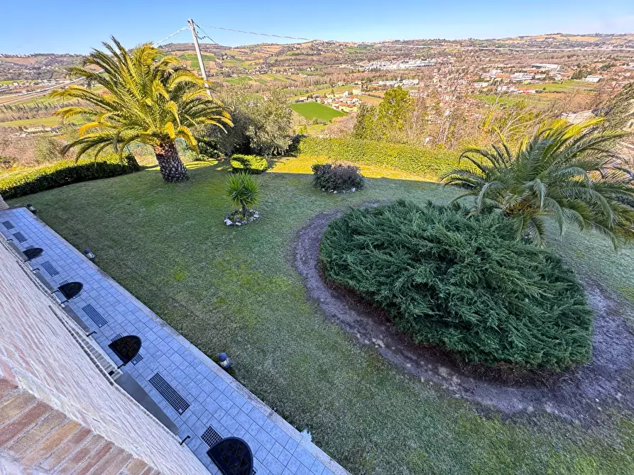 Immagine 24 di Villa in vendita  in via Luigi Einaudi a Grottazzolina