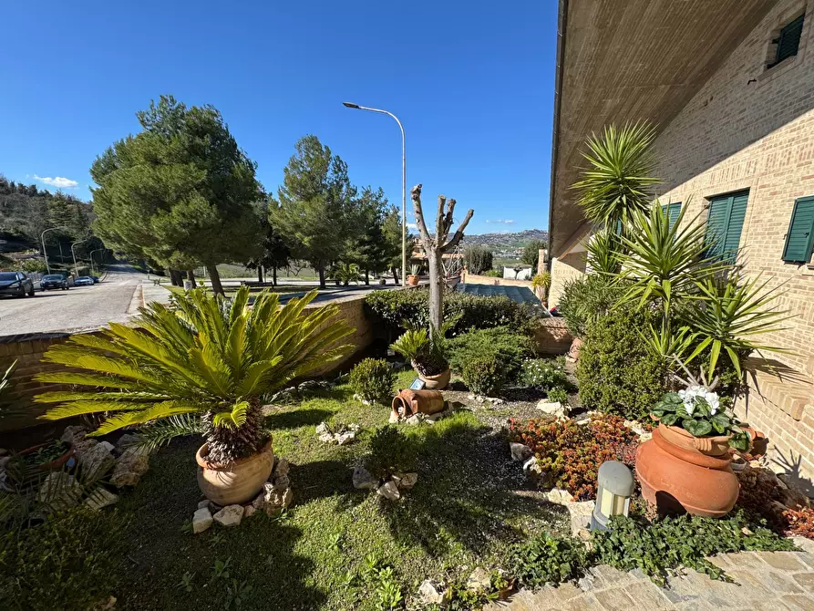 Immagine 27 di Villa in vendita  in via Luigi Einaudi a Grottazzolina