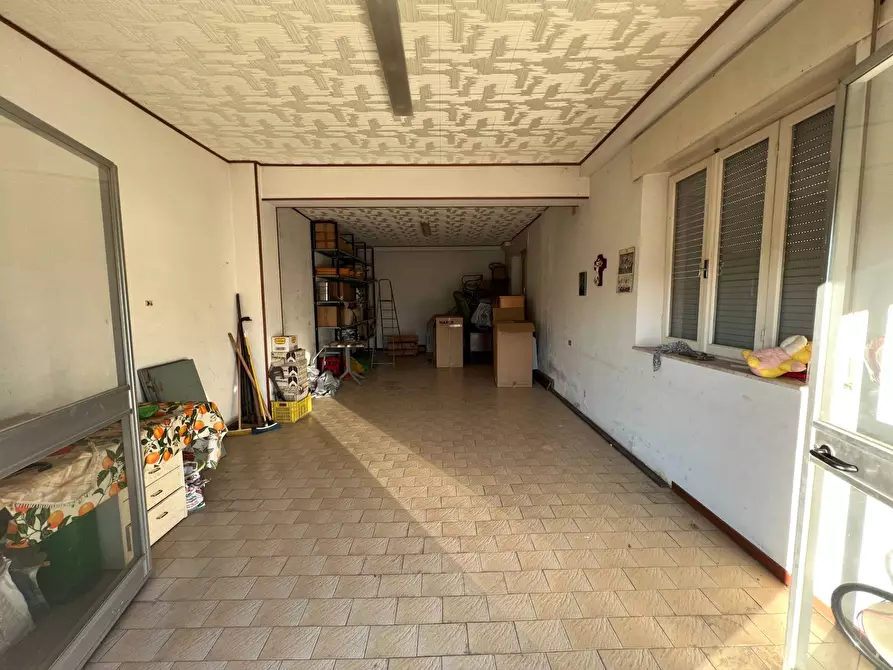 Immagine 2 di Box auto in vendita  in Via XXV Aprile snc a Fermo