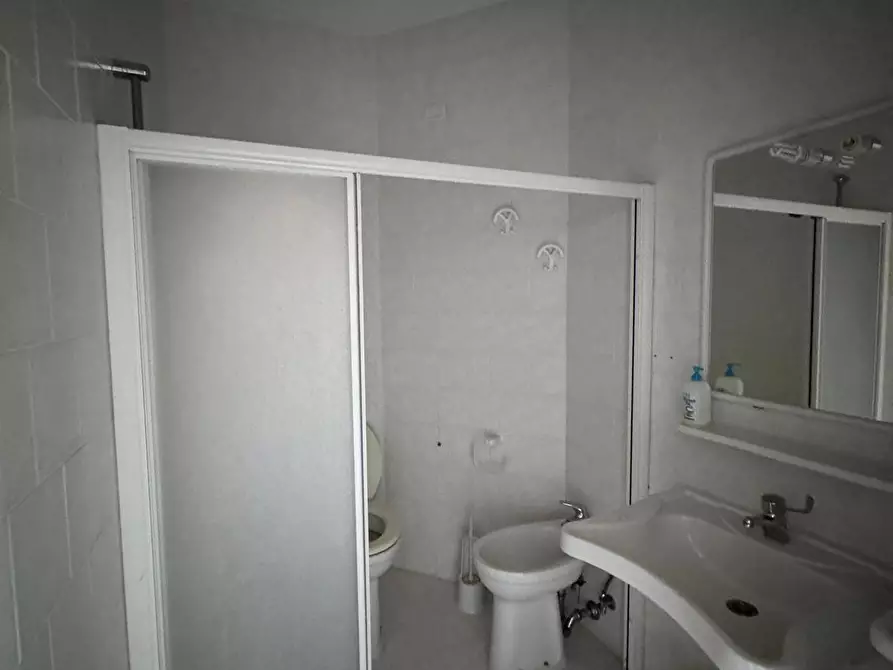 Immagine 6 di Casa indipendente in vendita  in Piazza Mario Cifola snc a Montottone