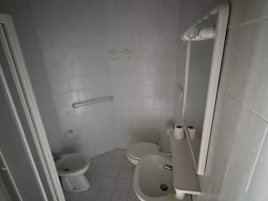 Immagine 11 di Casa indipendente in vendita  in Piazza Mario Cifola snc a Montottone