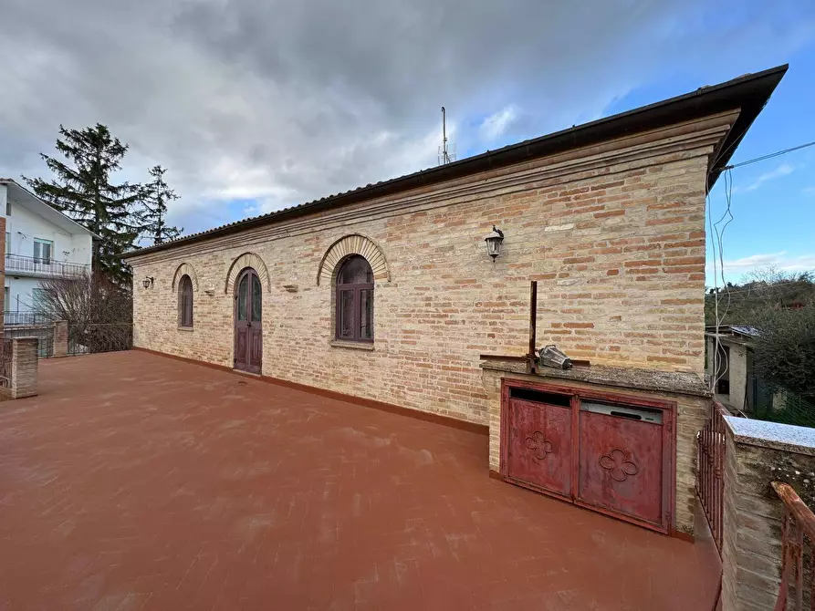 Immagine 2 di Casa indipendente in vendita  in Piazza Mario Cifola snc a Montottone