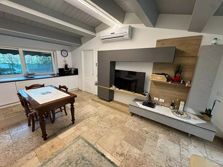 Immagine 30 di Rustico / casale in vendita  in Sc Sant'Elisabetta snc a Fermo