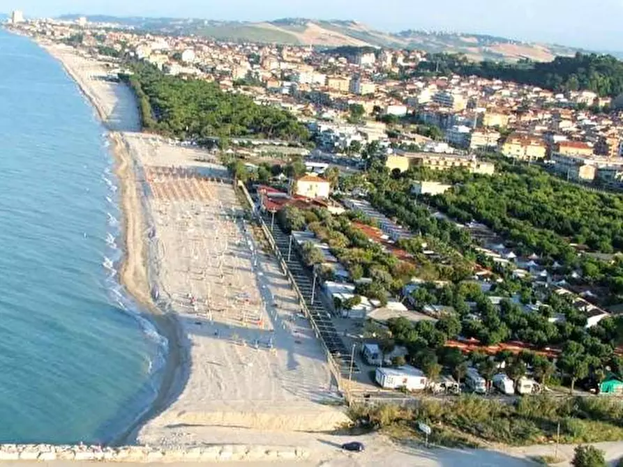 Immagine 5 di Locale commerciale in vendita  in via del mare nord a Porto Sant'elpidio