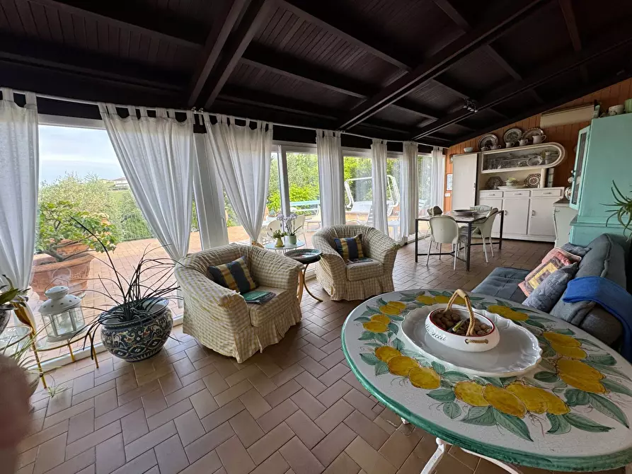 Immagine 5 di Villa in vendita  in Contrada Parete a Fermo