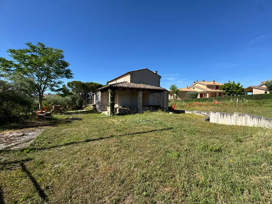 Immagine 2 di Villa in vendita  in Contrada Castrucciari snc a Montegiorgio