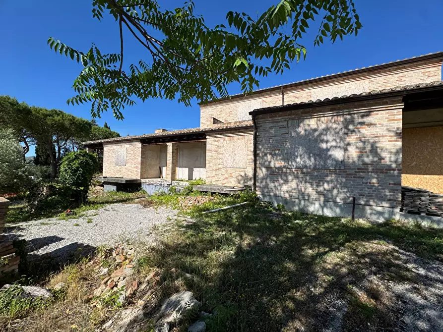 Immagine 14 di Villa in vendita  in Contrada Castrucciari snc a Montegiorgio