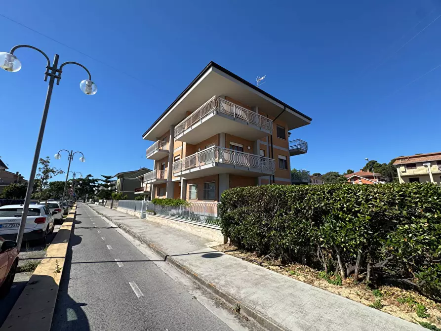 Immagine 25 di Appartamento in vendita  in viale dei pini snc a Fermo