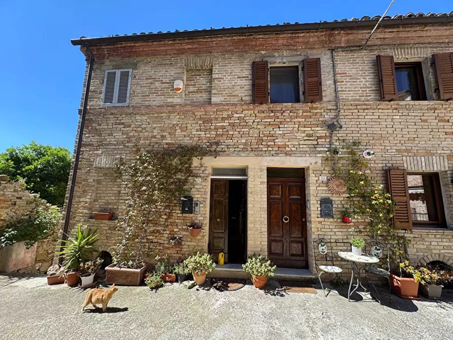 Immagine 1 di Casa indipendente in vendita  in Via Guglielmo Oberdan a Monterubbiano