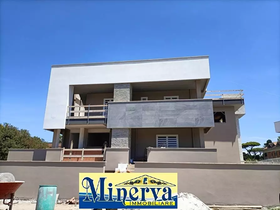 Immagine 38 di Villa in vendita  in Via degli Etruschi a Anzio