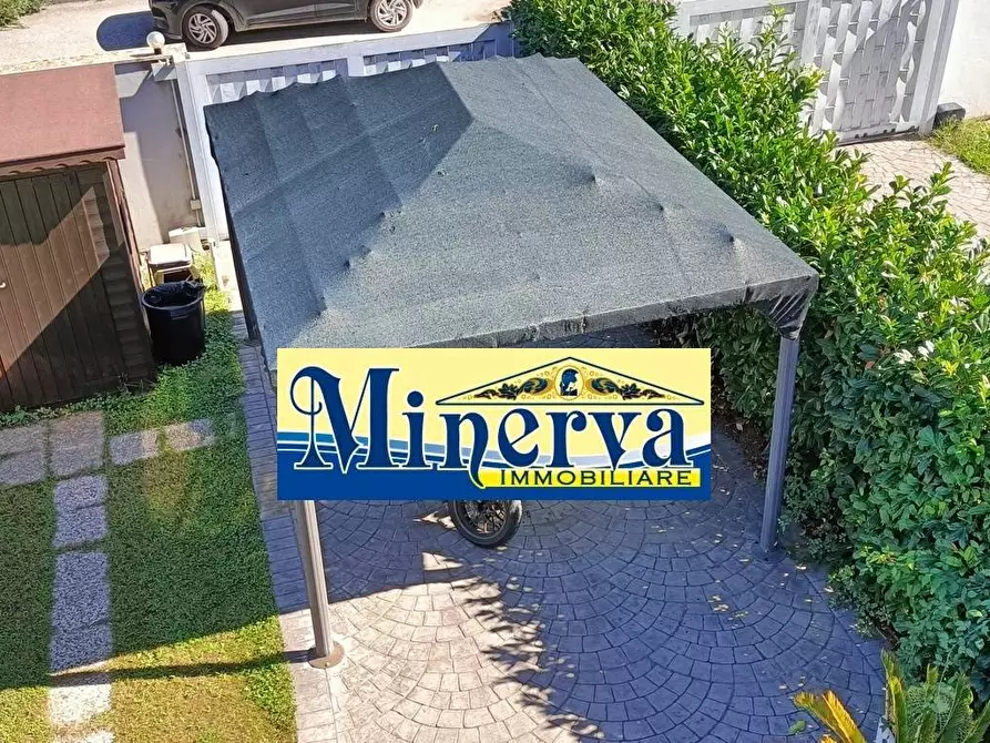 Immagine 71 di Villetta a schiera in vendita  in via di valle palomba a Anzio