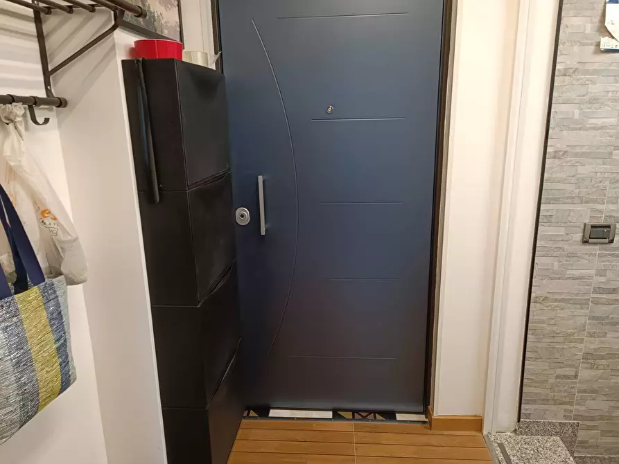 Immagine 3 di Camera in affitto  in Via Gransci a Paderno Dugnano