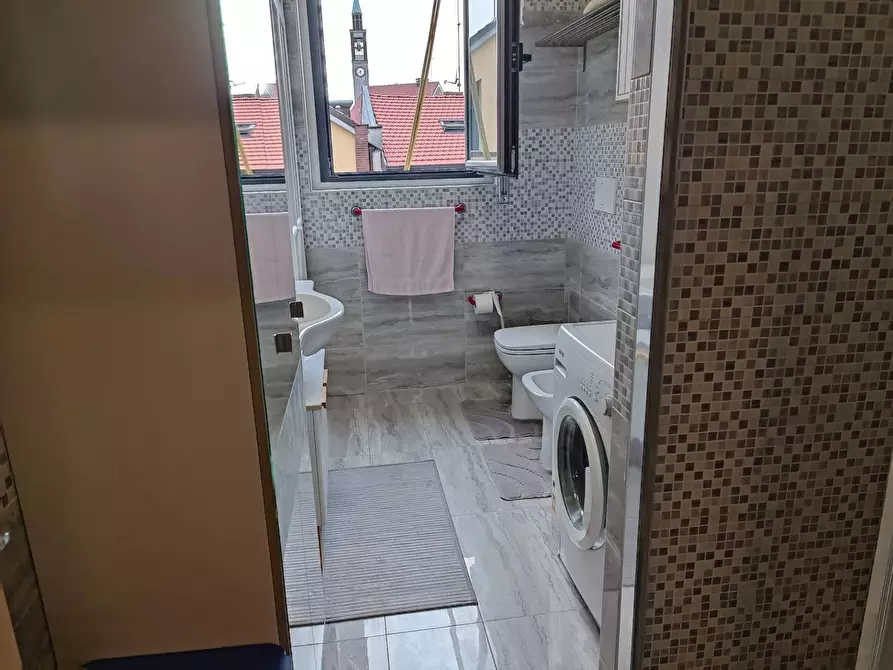 Immagine 9 di Camera in affitto  in Via Gransci a Paderno Dugnano