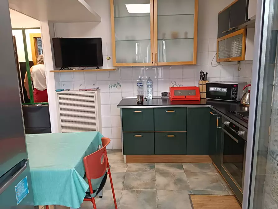 Immagine 14 di Camera in affitto  in Via Gransci a Paderno Dugnano