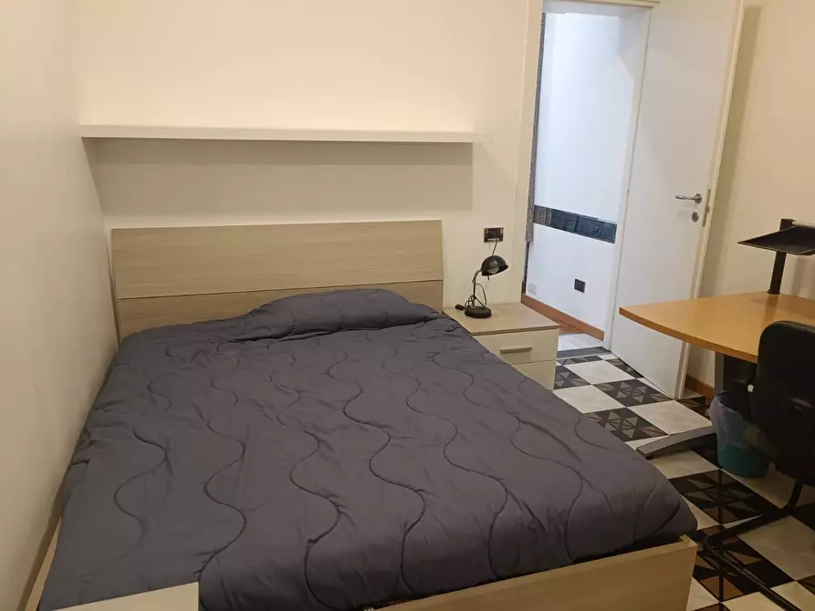 Immagine 11 di Camera in affitto  in VIA Gramsci a Paderno Dugnano