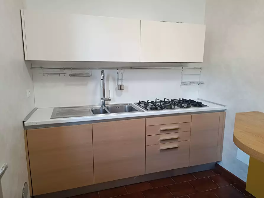 Immagine 3 di Camera in affitto  in Via IV Novembre 7 a Paderno Dugnano